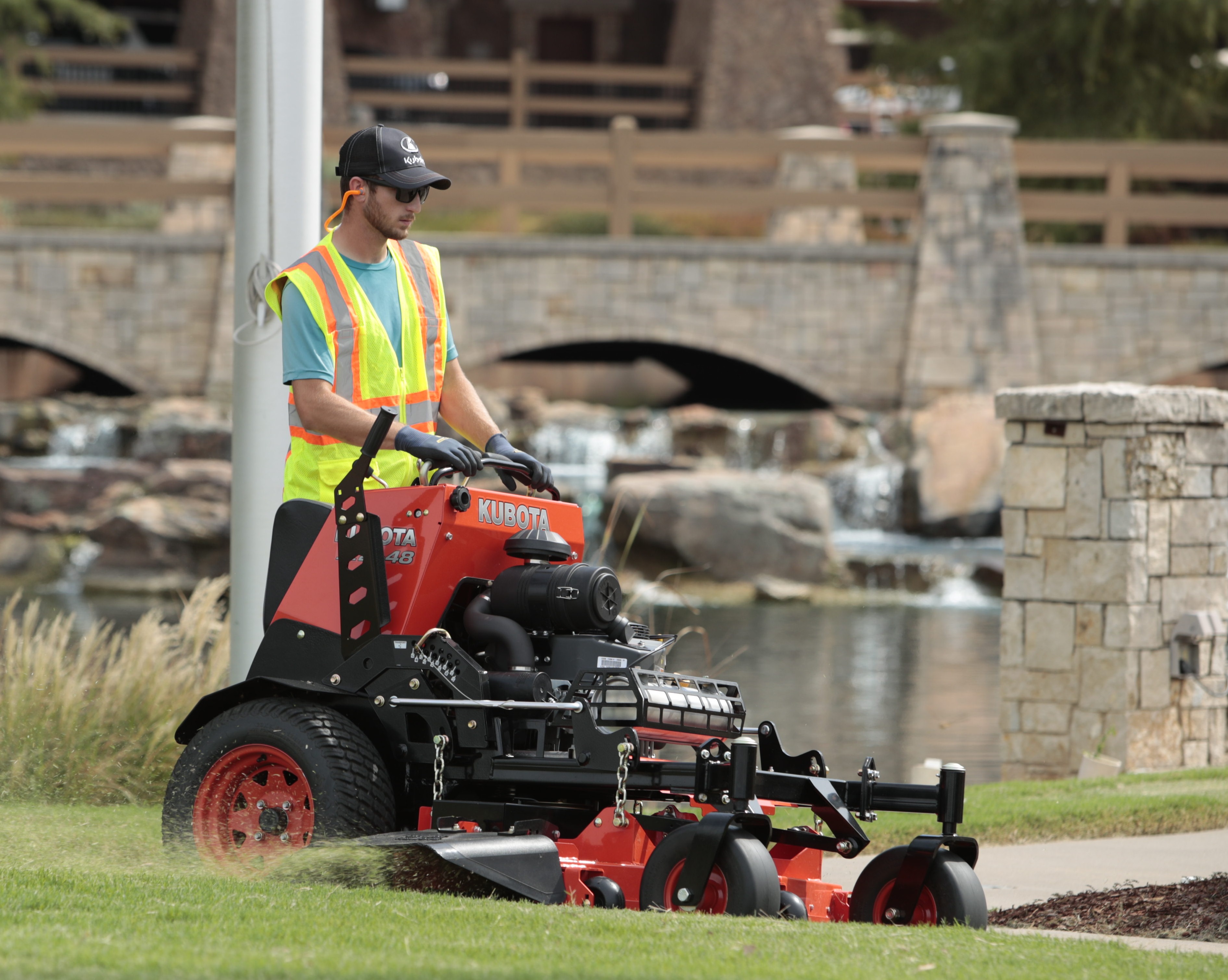 Kubota SZ22-48 Stand-On Commercial Mower