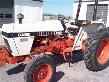 Case 1190 2WD Tractor