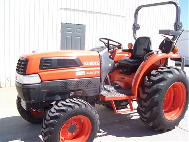 Kubota L3130GST Tractor