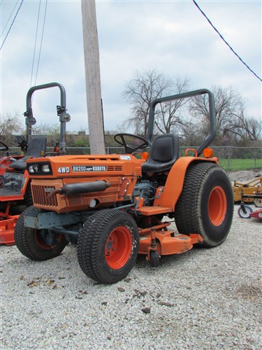 Kubota B8200HSD
